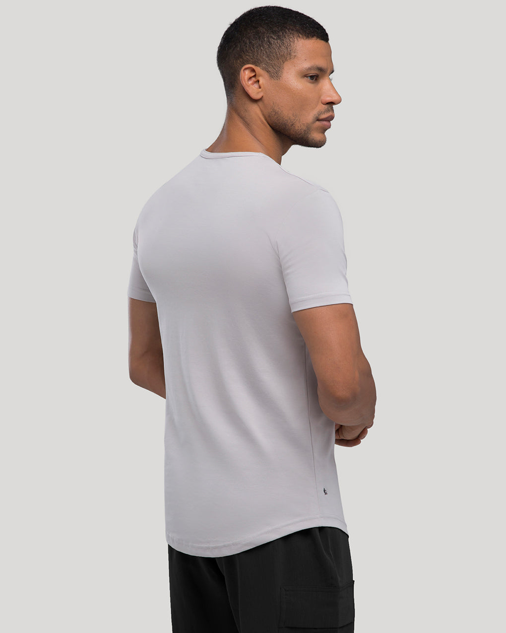 PLAYERA CREW CURVE-HEM PREMIUM