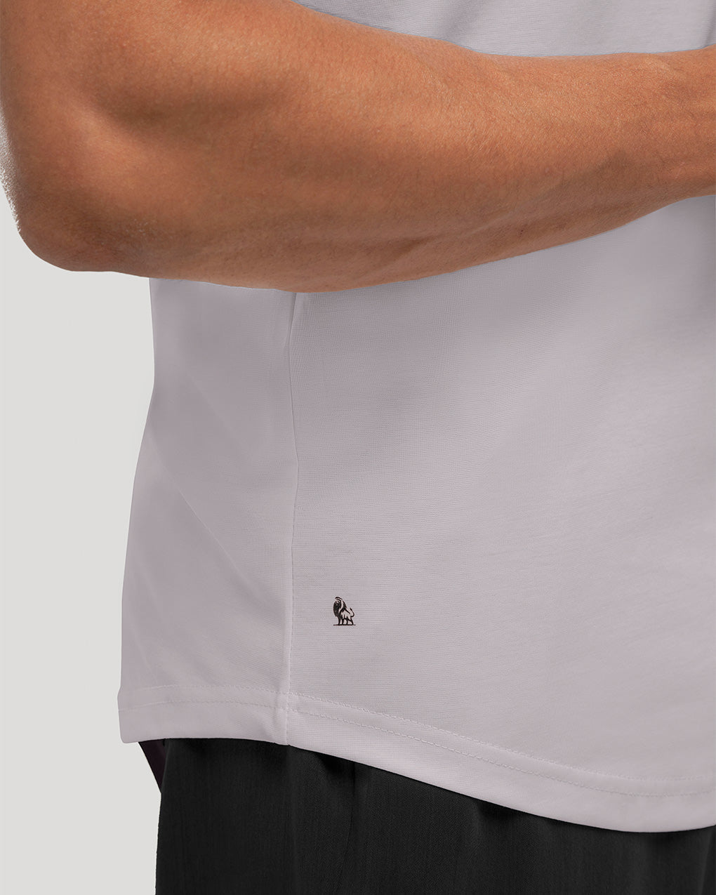 PLAYERA CREW CURVE-HEM PREMIUM
