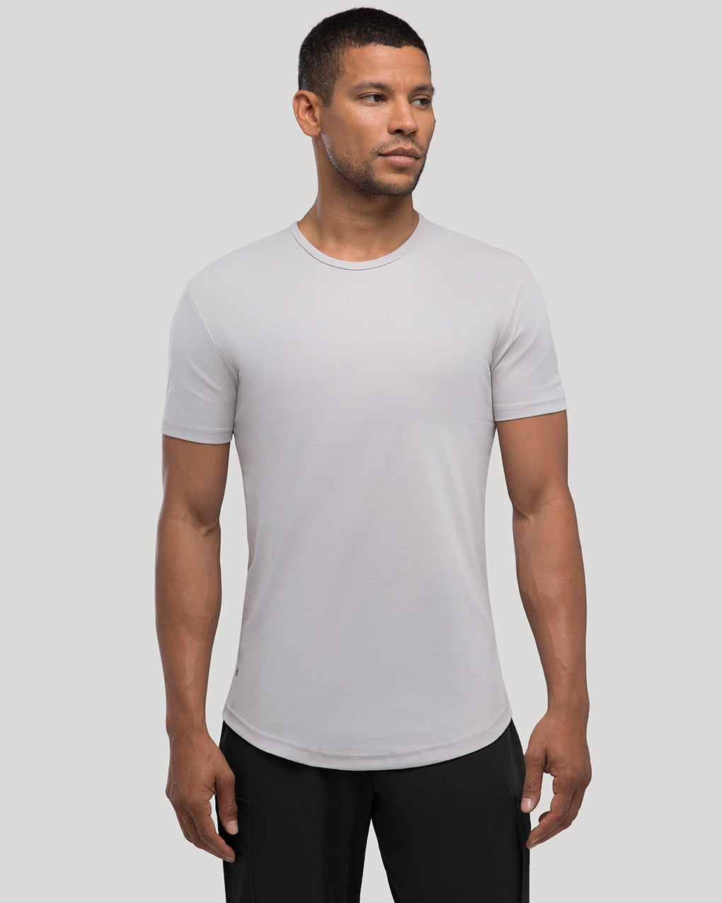 PLAYERA CREW CURVE-HEM PREMIUM