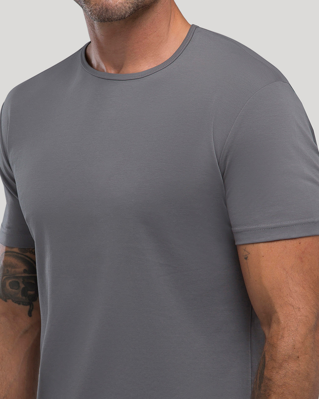 PLAYERA CREW SPLIT-HEM PREMIUM