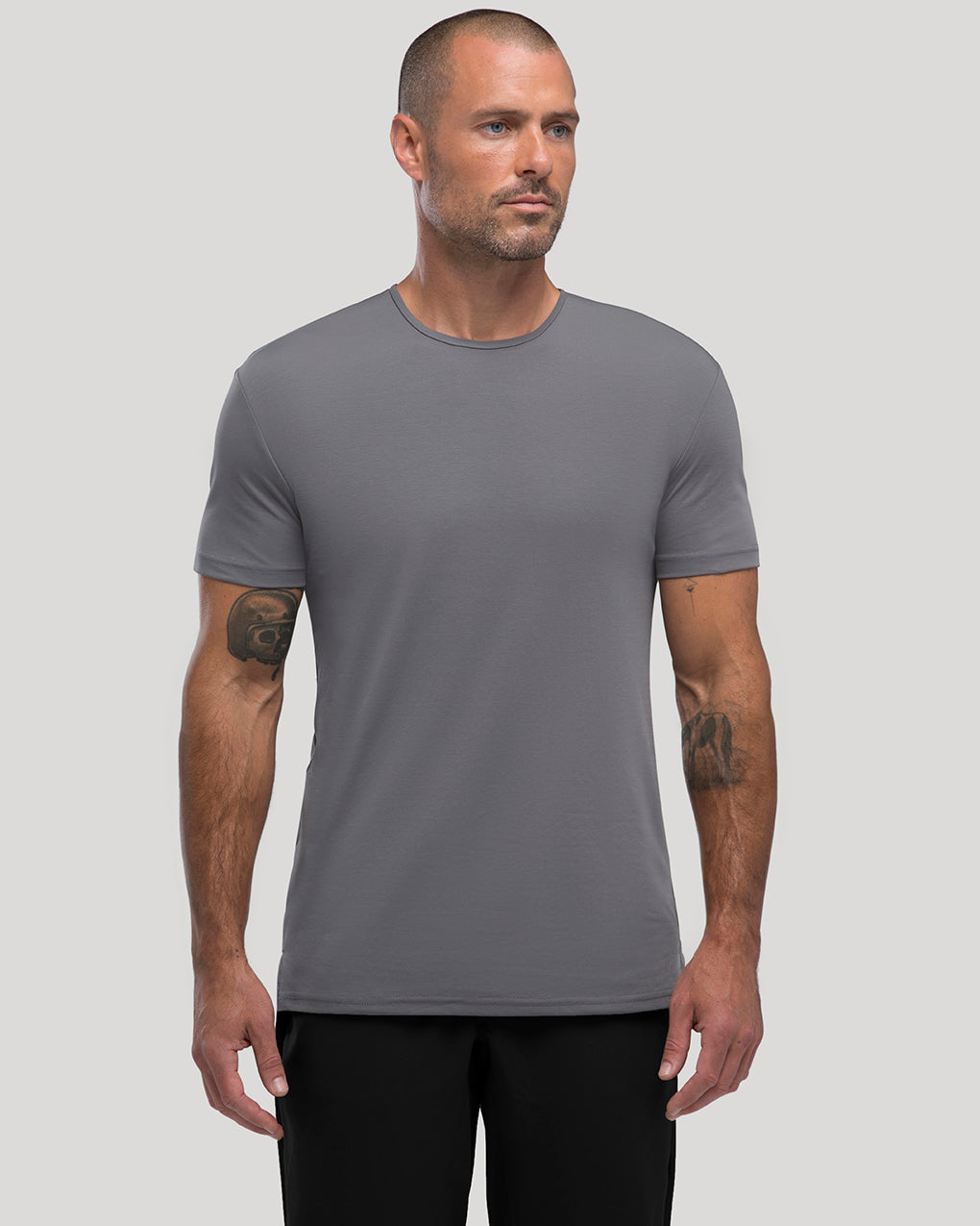 PLAYERA CREW SPLIT-HEM PREMIUM