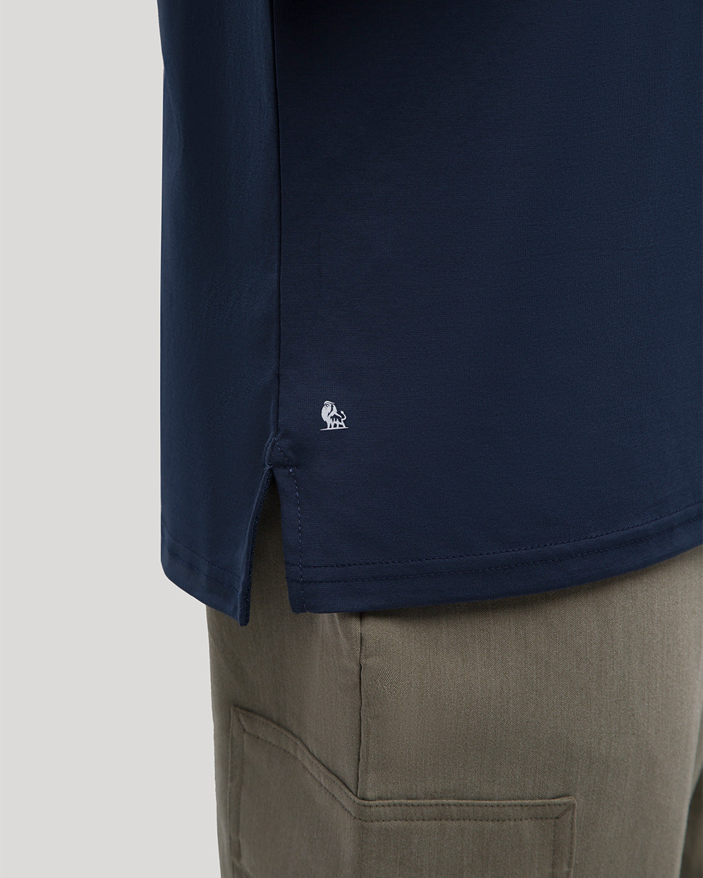 PLAYERA CREW SPLIT-HEM CONFORT