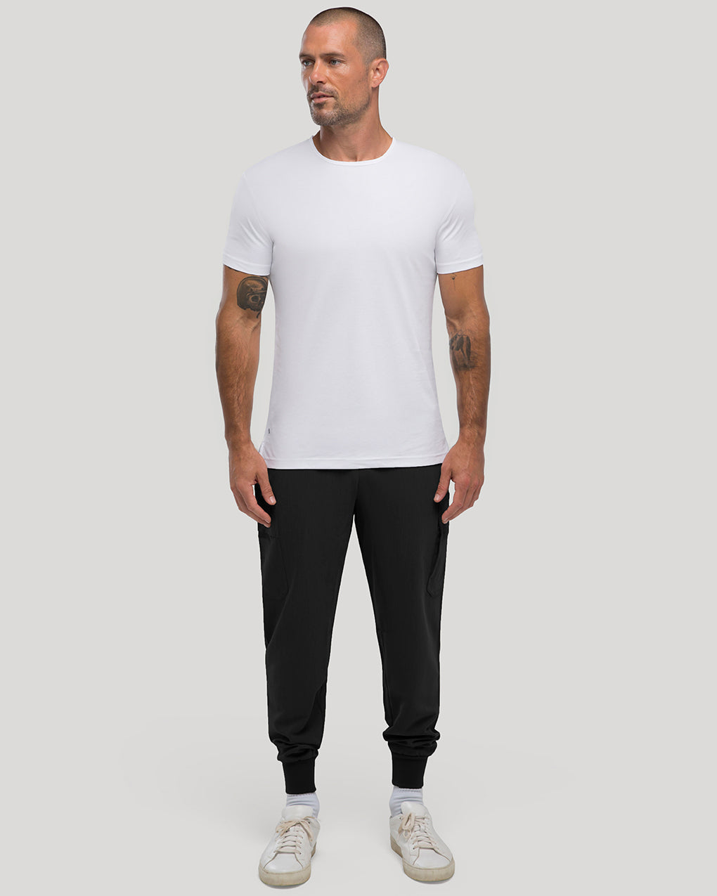 PLAYERA CREW SPLIT-HEM CONFORT