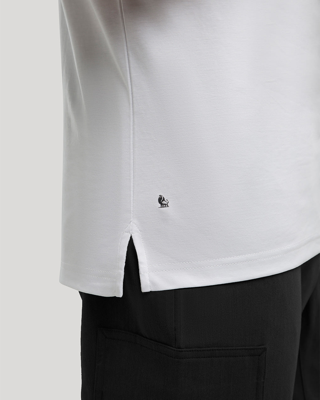 PLAYERA CREW SPLIT-HEM CONFORT